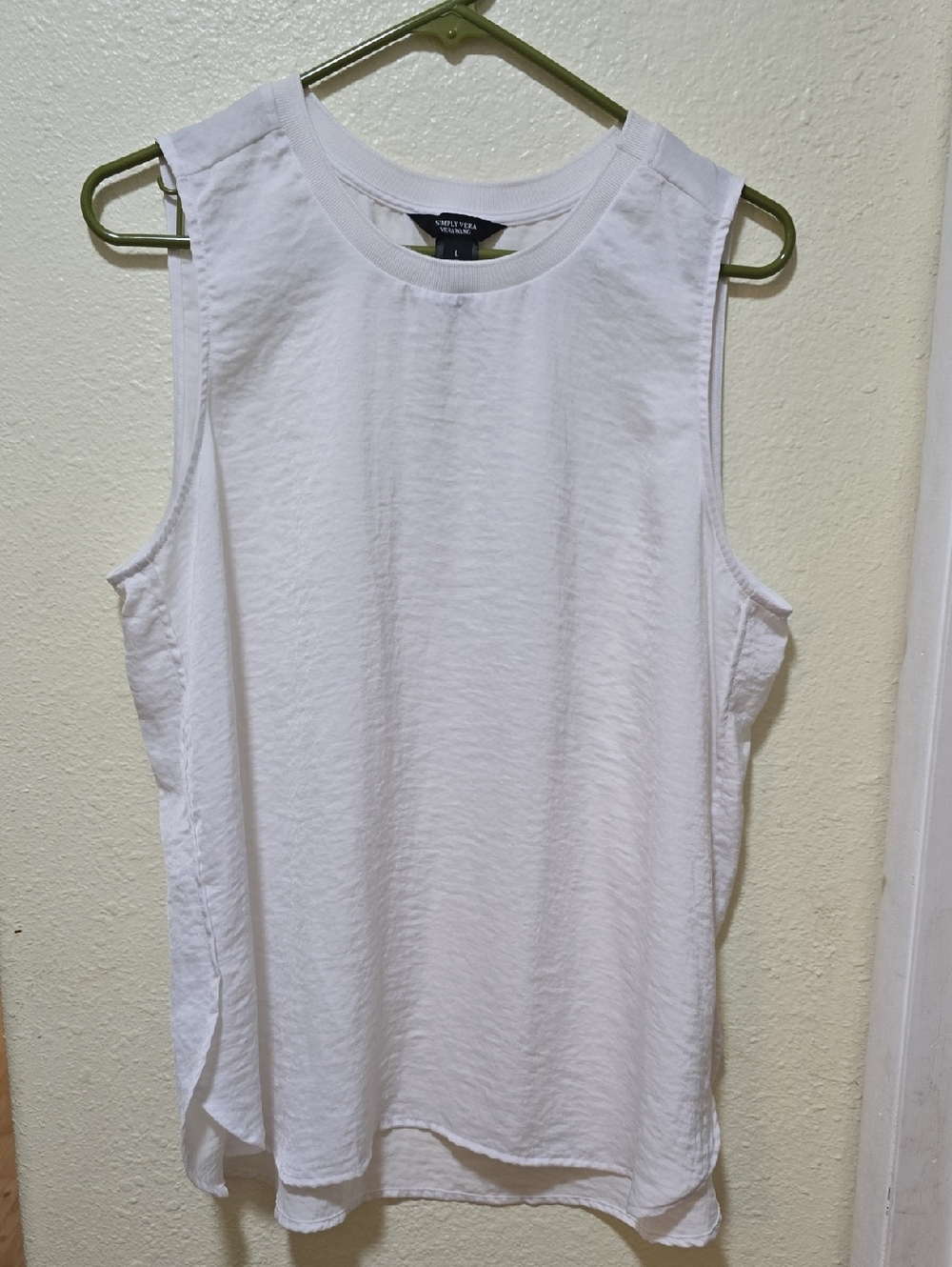 Simply Vera Vera Wang White Crew Neck Top